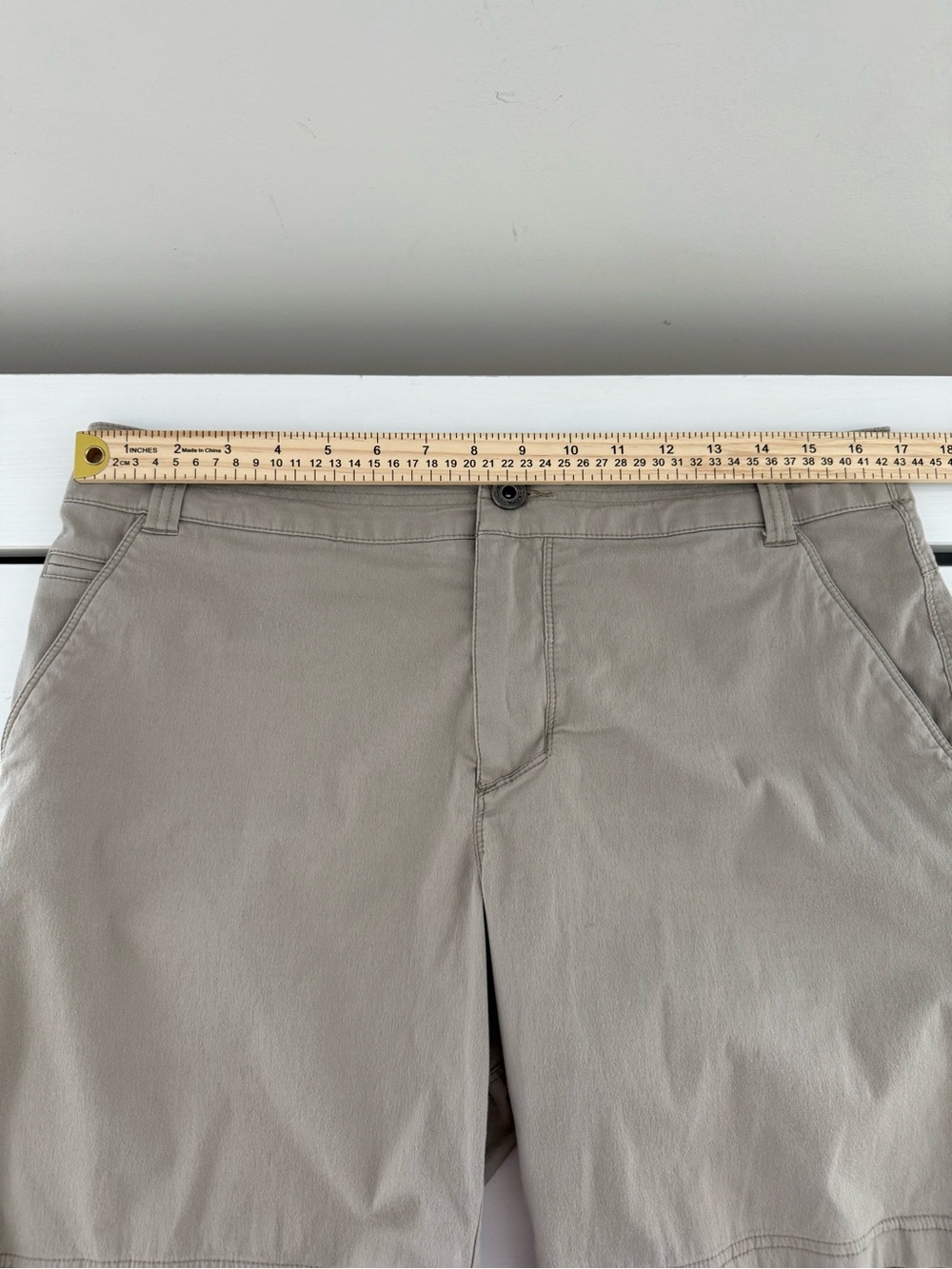 KÜHL Resistor Lite Chino Shorts Men’s 33 Khaki - Picture 7 of 9